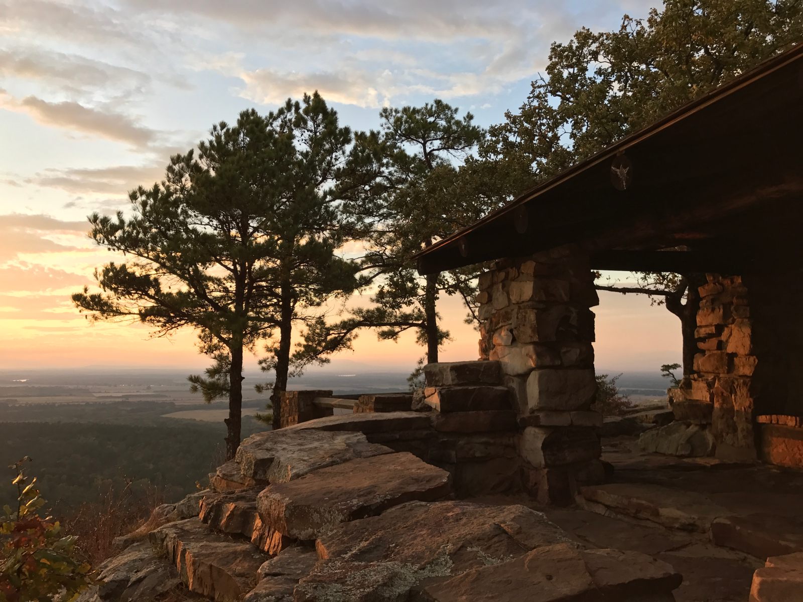 A Visitor’s Guide to Petit Jean State Park in Arkansas | Travels with Birdy